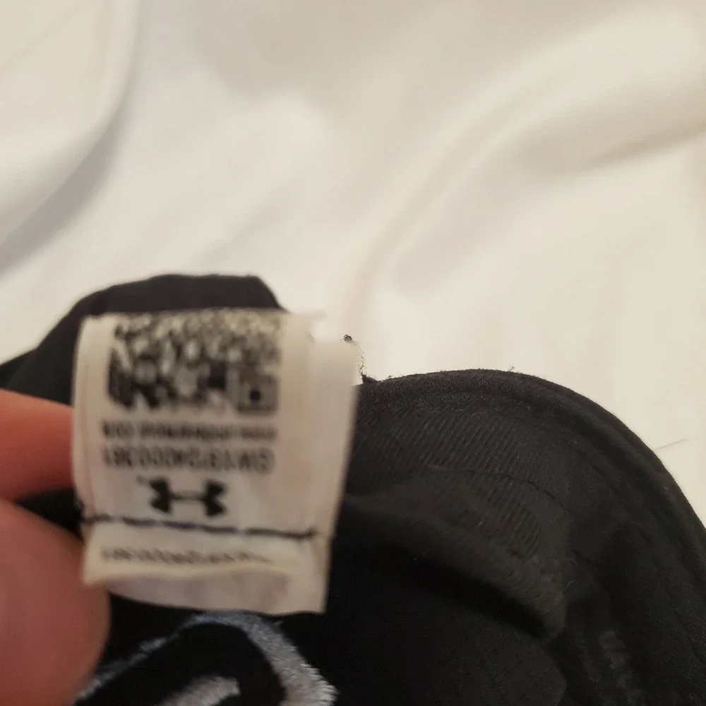Under Armour Golf Youth Hat Black S/M Perforated Performance Baseball Cap